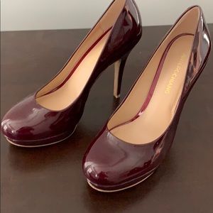 Patent burgundy pumps 🔥 fall heels 👠